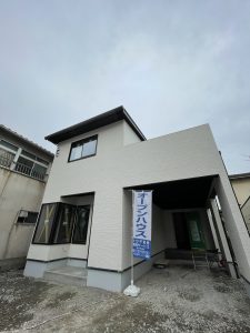 サラダホームの大分市古ケ鶴 店舗付き建売住宅