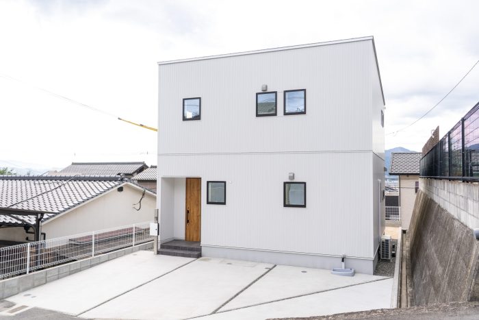 永興C　外壁ガルバリウム鋼板｜サラダホームスタッフブログ