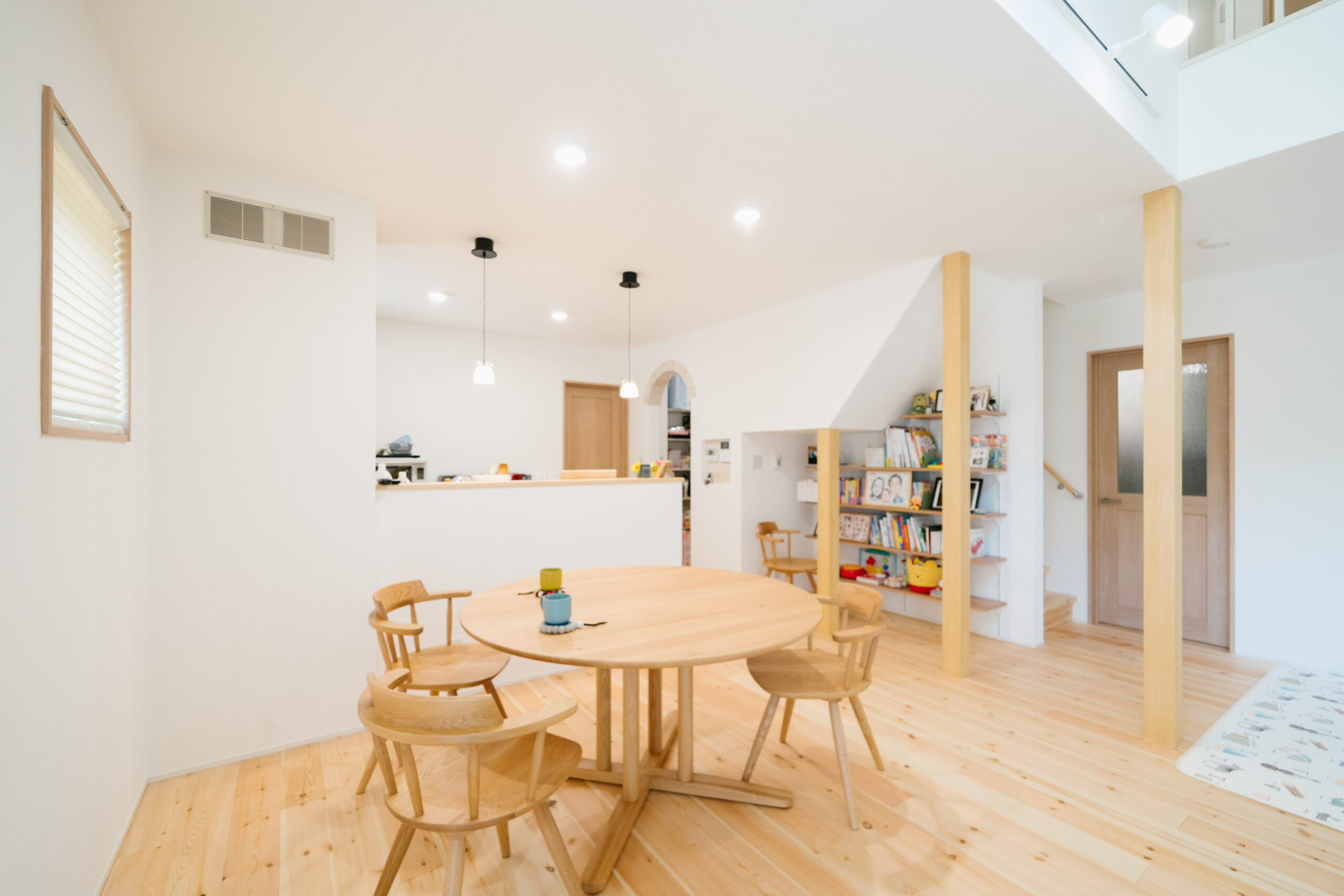 開放的なLDKを中心に家族がつながる住まいに